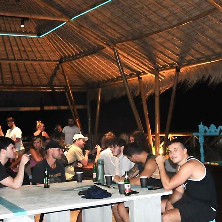Canggu Central Hostel Eksteriør billede