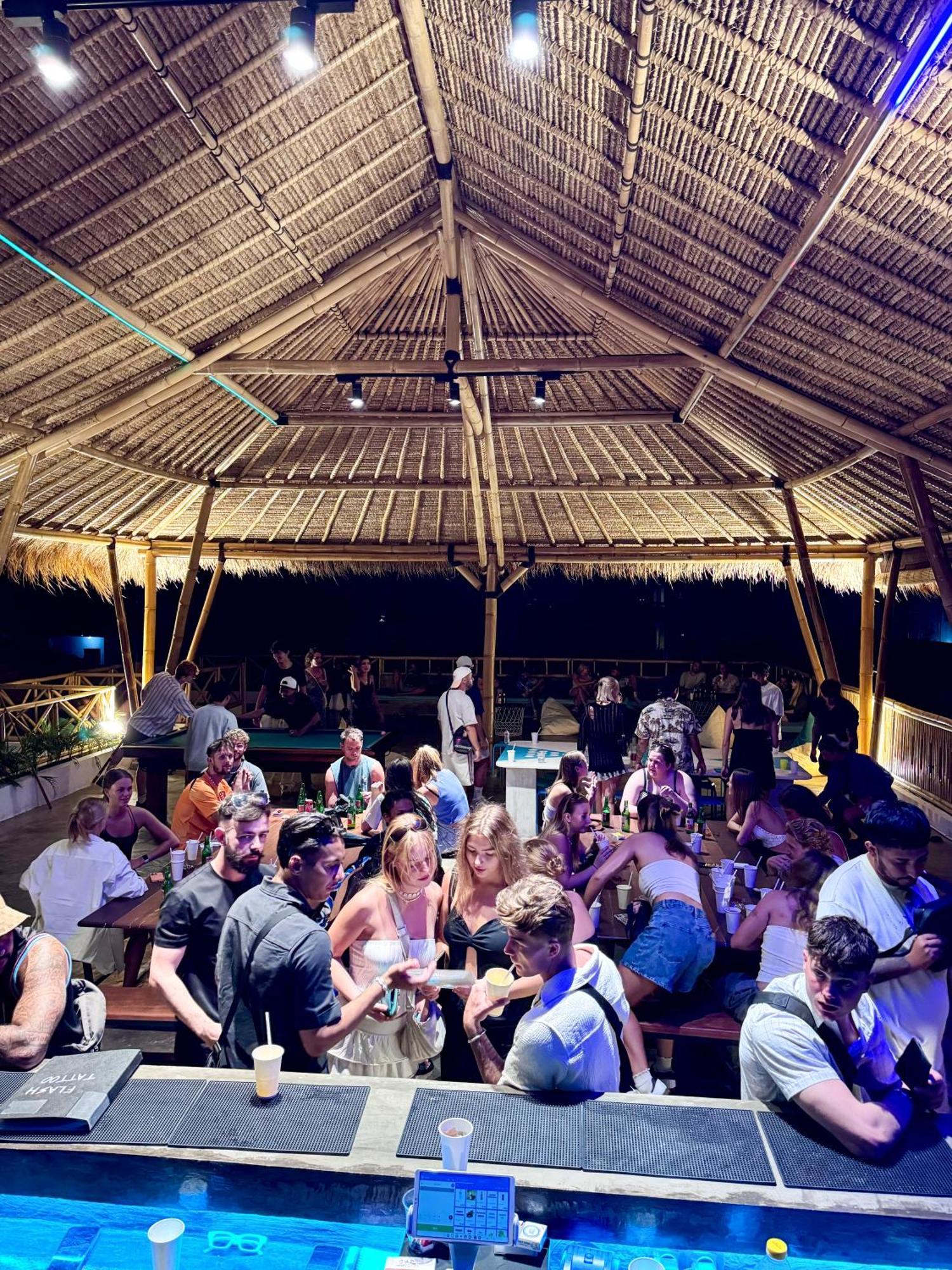 Canggu Central Hostel Eksteriør billede