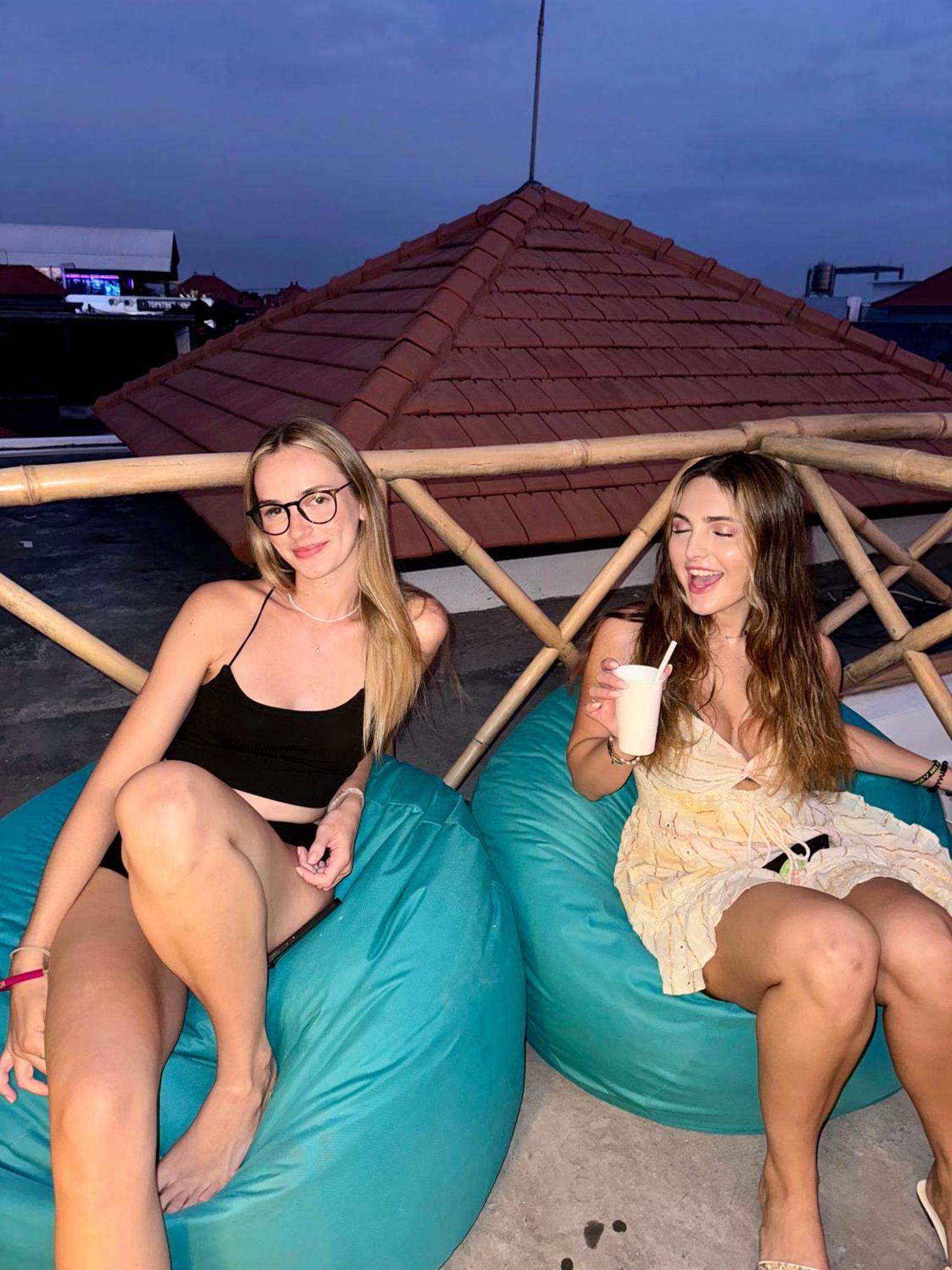 Canggu Central Hostel Eksteriør billede