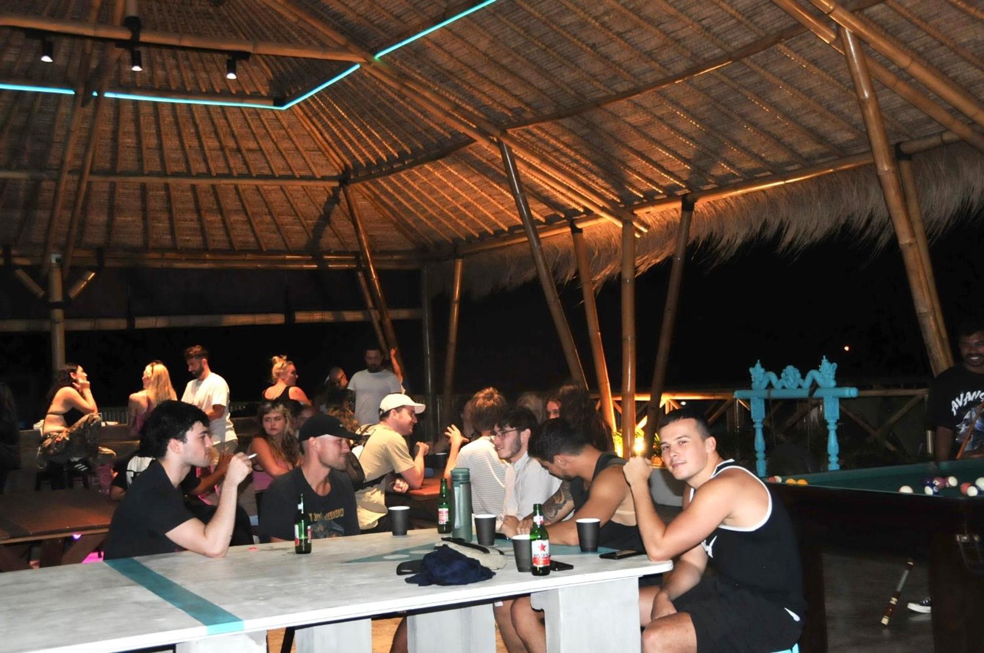 Canggu Central Hostel Eksteriør billede